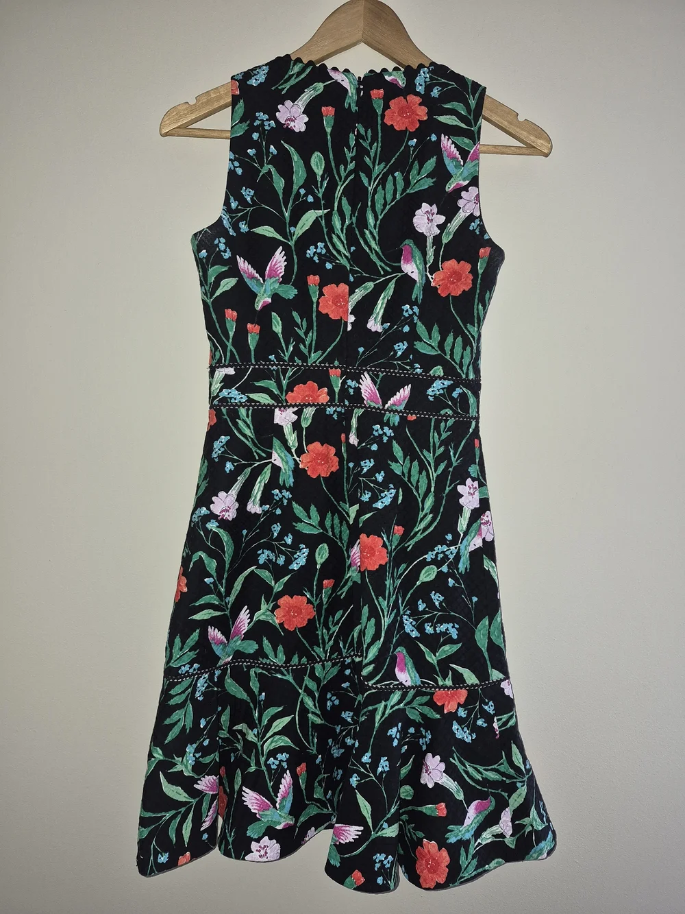 Kate Spade Floral Hummingbird Dress Size 0 Fit & Flare Scalloped Neck - Picture 6 of 10